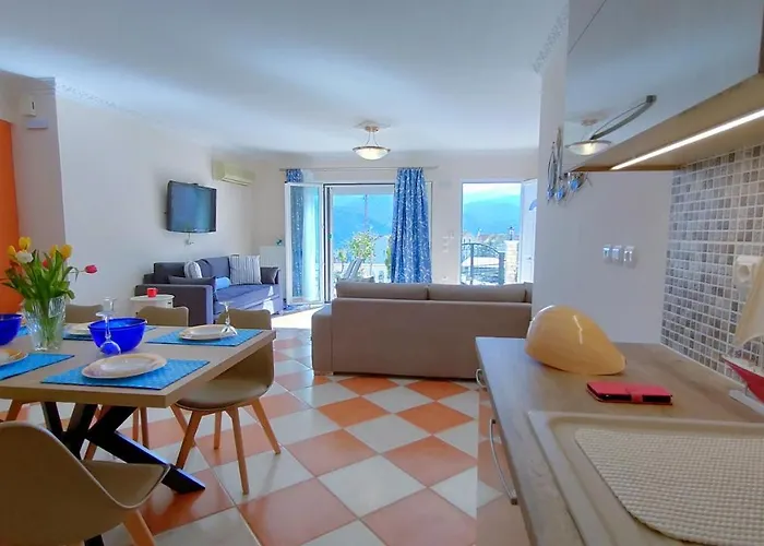 Blue Lagoon Luxury G2 *