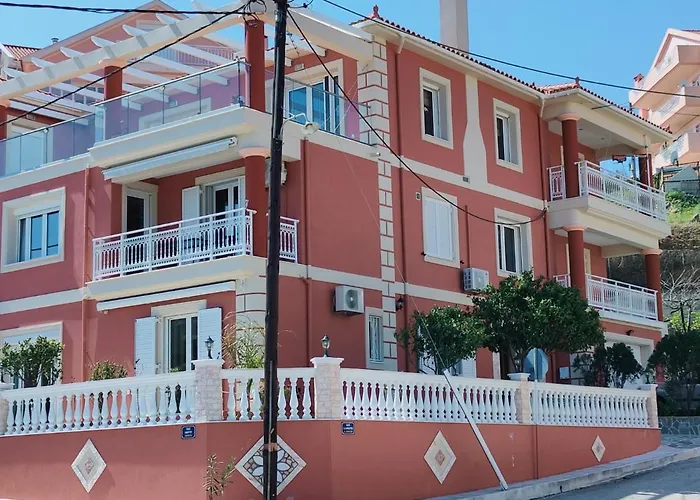 Blue Lagoon Luxury G2 *