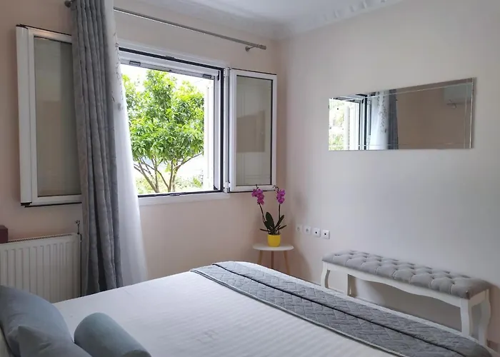 Blue Lagoon Luxury G2 *