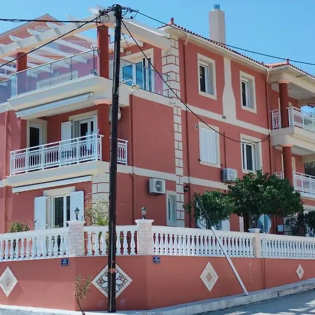 Blue Lagoon Luxury G2 *