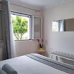 Blue Lagoon Luxury G2 *